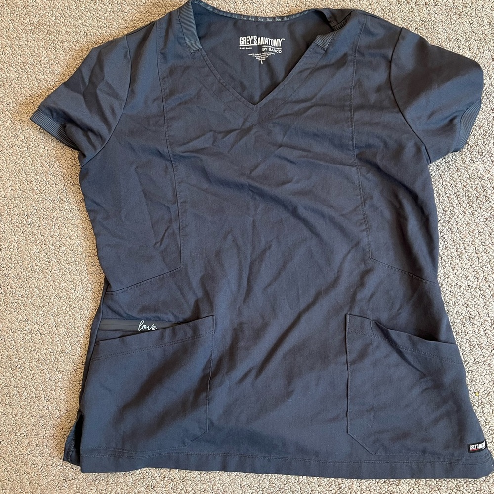 scrub top large
